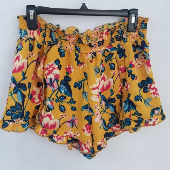 living doll Pants - LIVING DOLL | Floral Loose Shorts Juniors Size XL